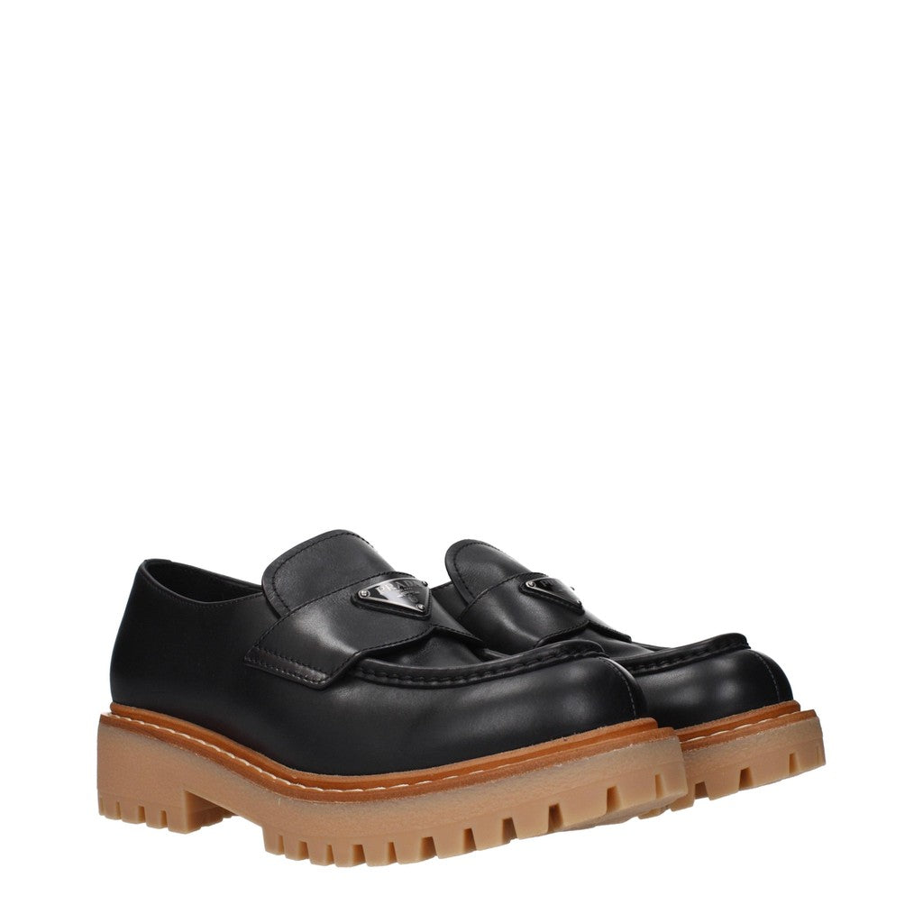 Prada Geborsteld leren loafers met ronde neus – Zwart