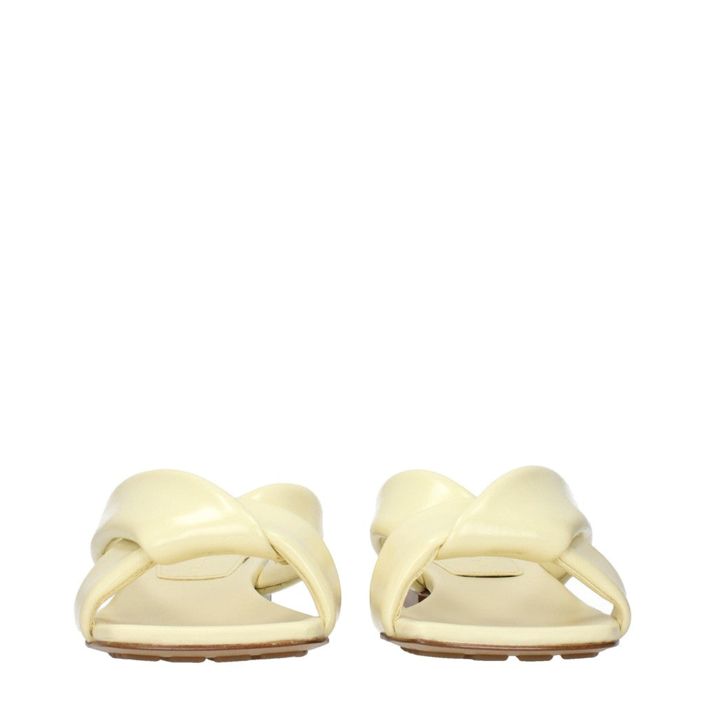 Bottega Veneta Leren sandalen met open neus – Lichtgeel