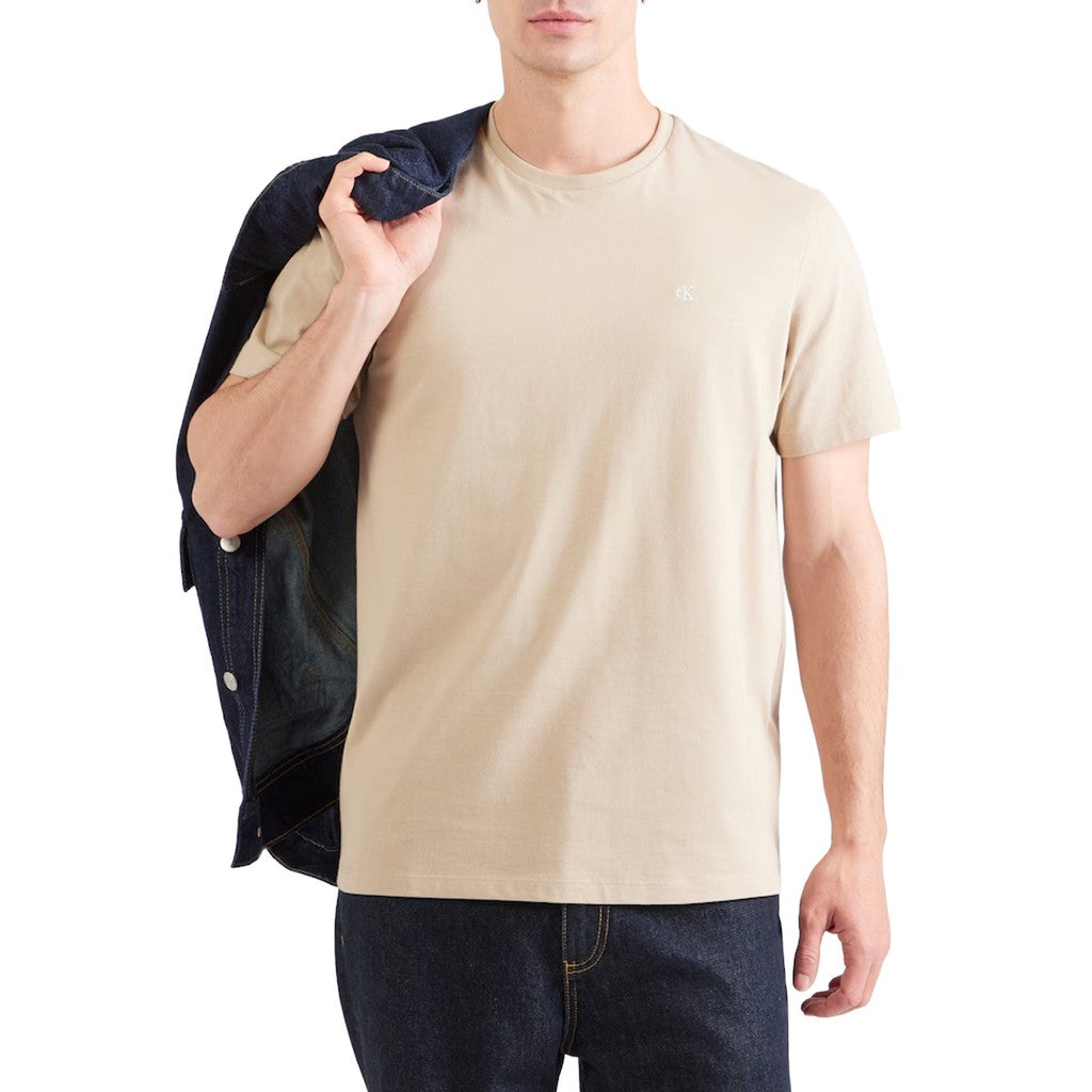 Calvin Klein T-shirt met geborduurd logo – Beige