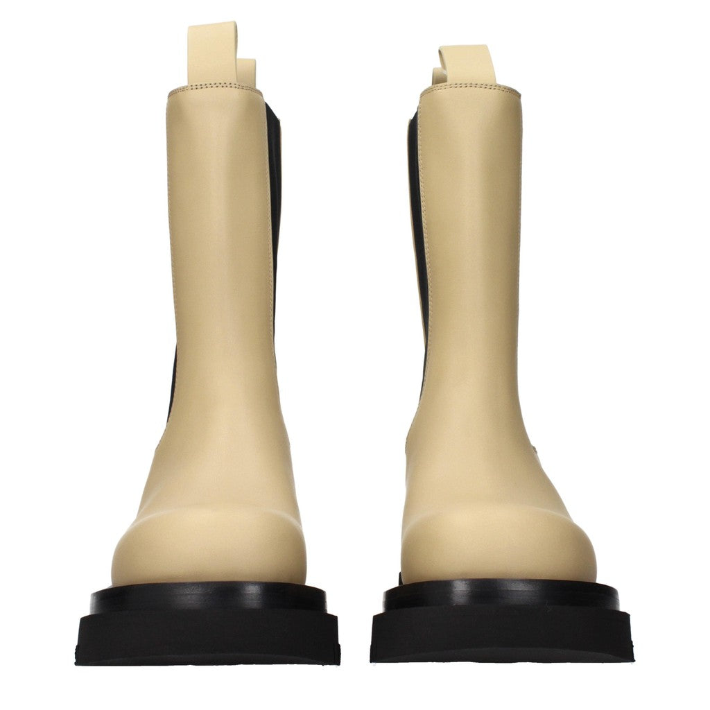 Bottega Veneta Laarzen van leer en stof – Beige