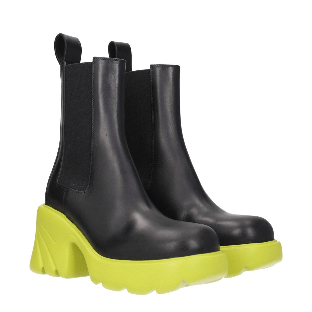 Bottega Veneta Leren enkellaarzen met elastiek en hak – Zwart / Limegroen
