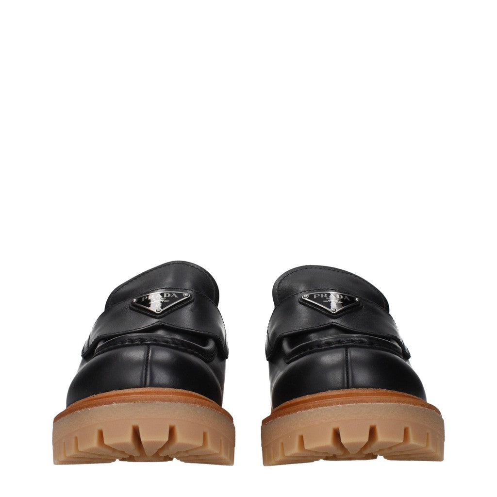 Prada Geborsteld leren loafers met ronde neus – Zwart