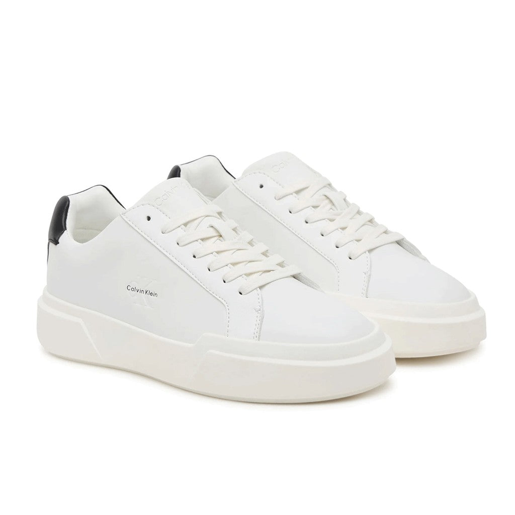 Calvin Klein Tweekleurige sneakers met veters en logo – Wit / Zwart