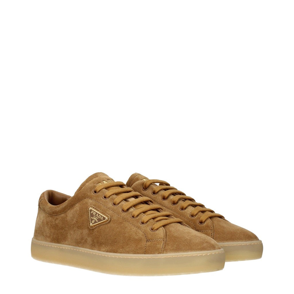 Prada Suède sneakers met goudkleurige details – Bruin