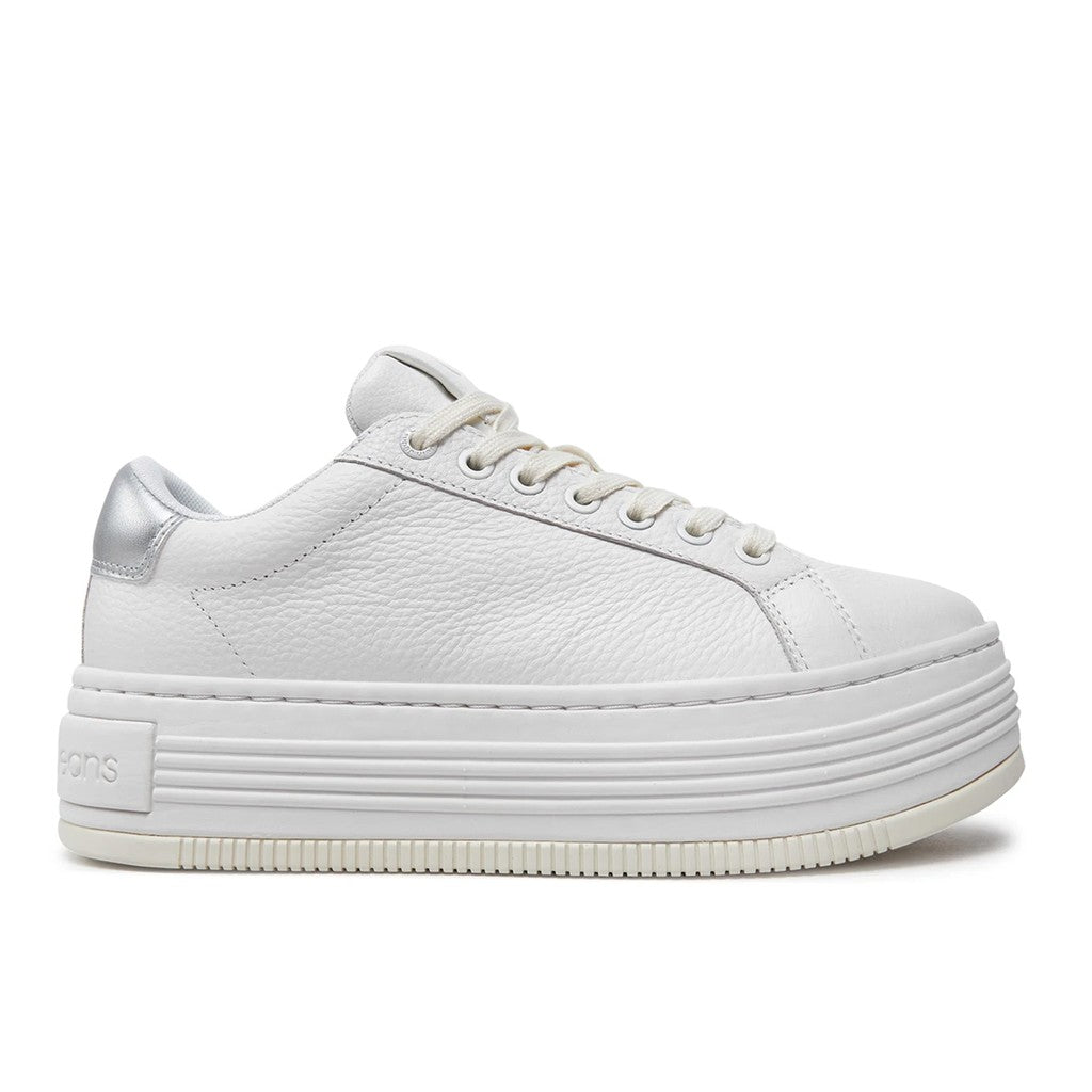 Calvin Klein Sneakers met veters en rubberen zool – Wit / Zilver