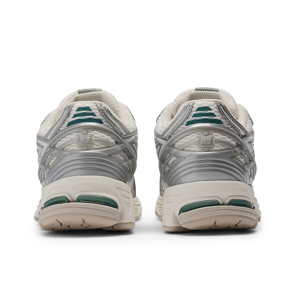 New Balance 1906R Sneakers – Zilver