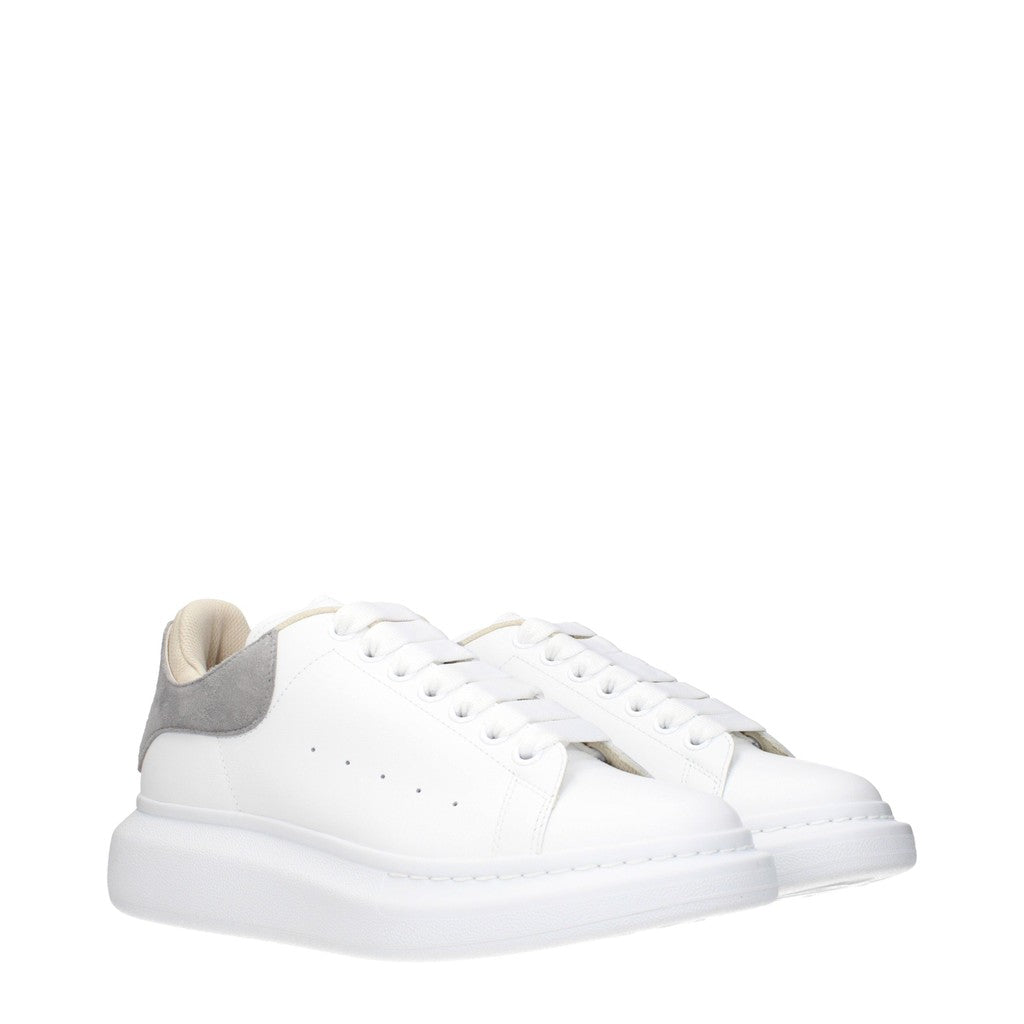 Alexander McQueen Oversized Sneakers met zilverkleurige details – Wit / Grijs