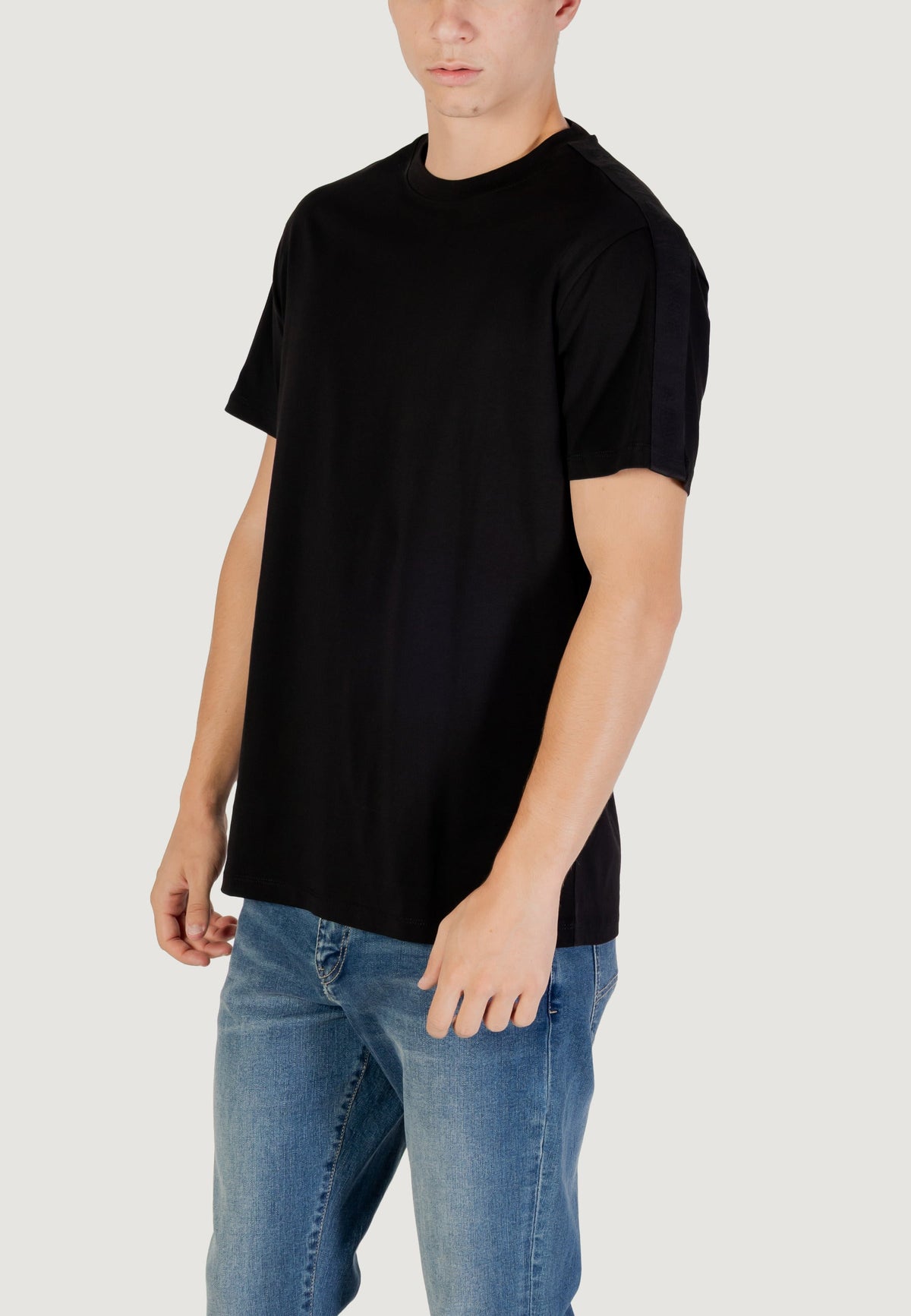 Armani Exchange T-shirt met Korte Mouwen Heren – Zwart