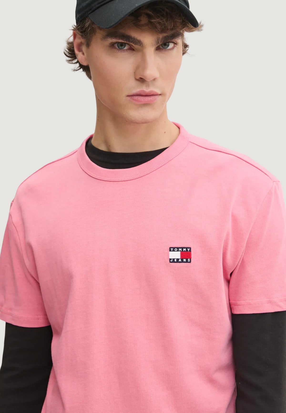 Tommy Hilfiger Regular fit T-shirt met badge – Roze