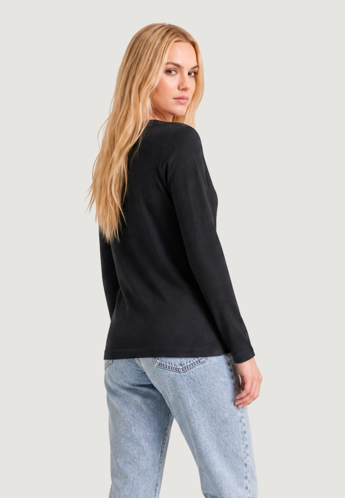 Armani Exchange T-shirt met Lange Mouwen en Print Dames – Zwart